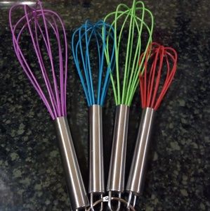 Four whisks set